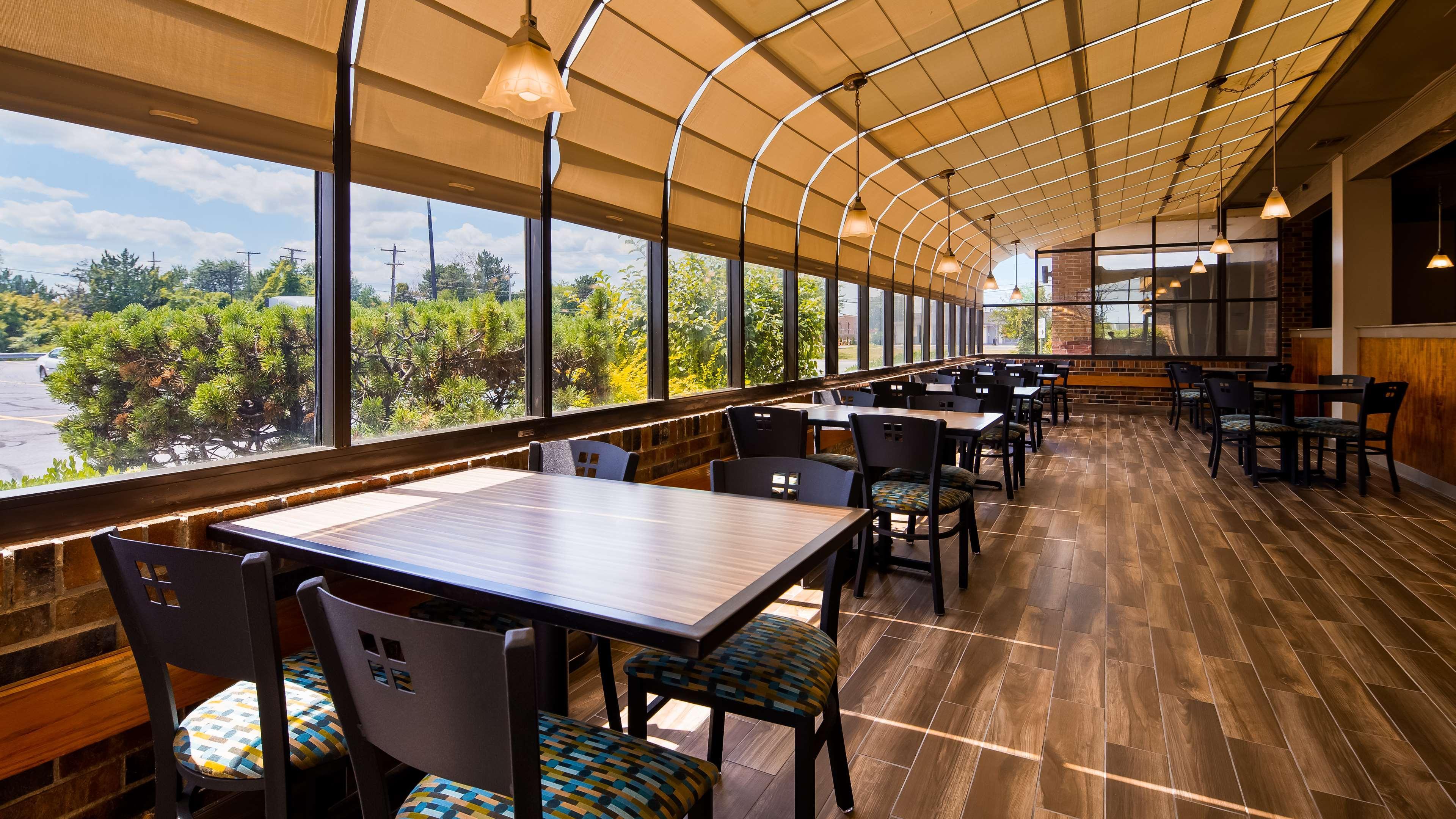 Best Western Woodhaven Inn Ngoại thất bức ảnh