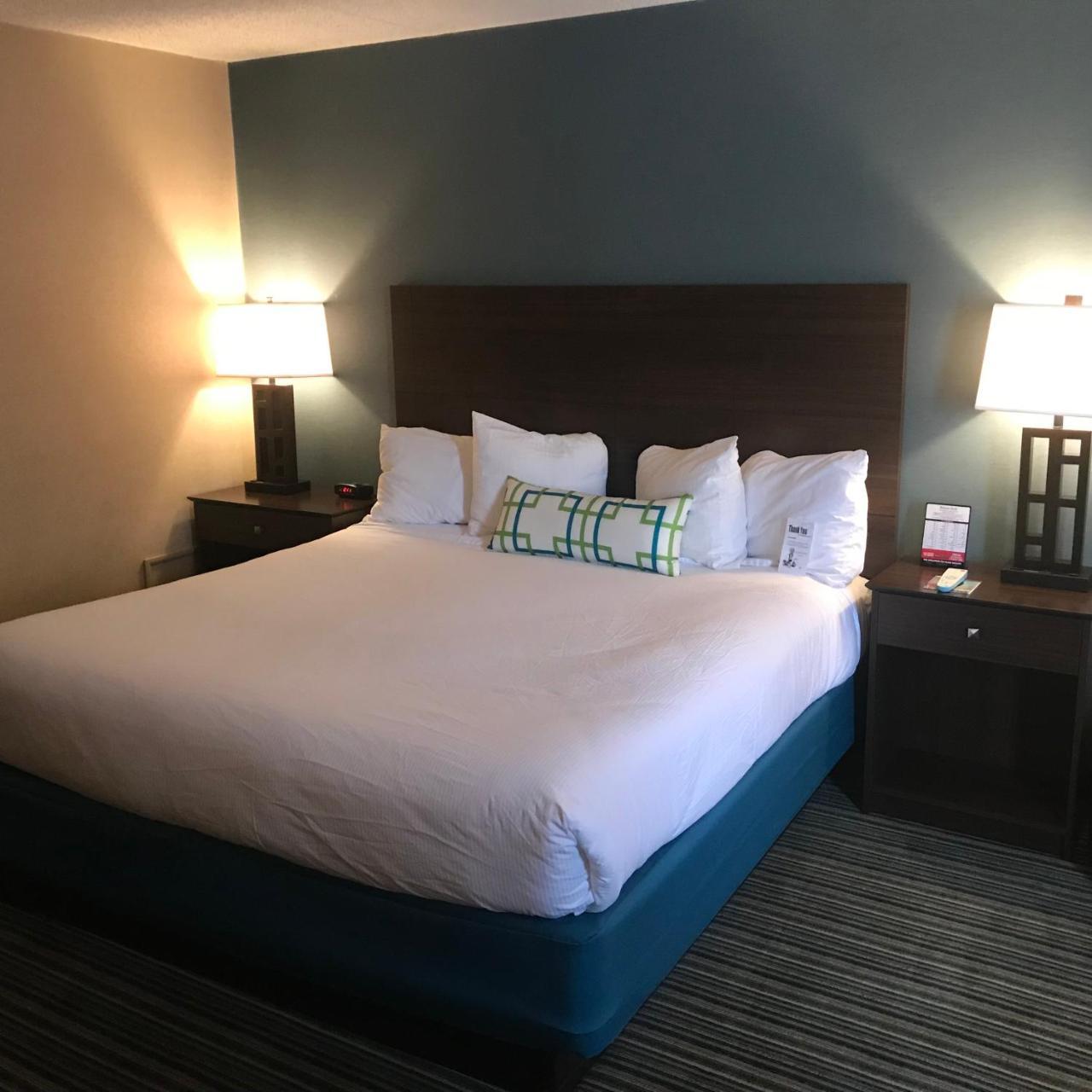 Best Western Woodhaven Inn Ngoại thất bức ảnh